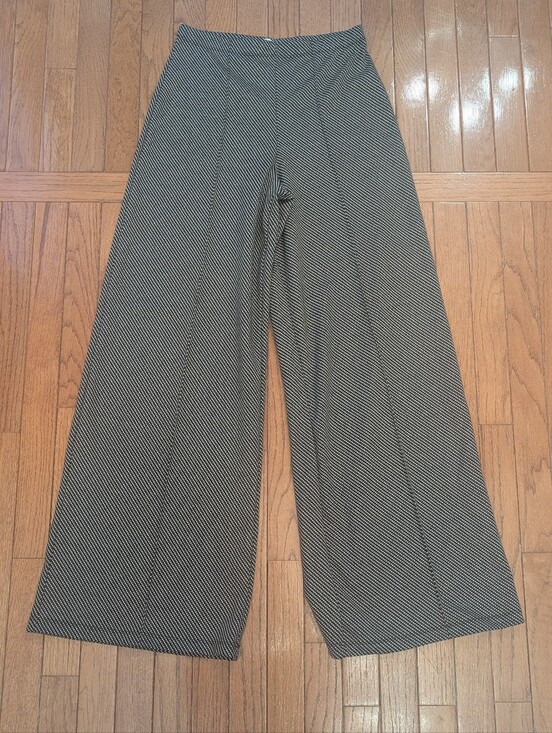 Max Studio Pants - Max Studio Wide Legged Pant Black and White Checkered Knit